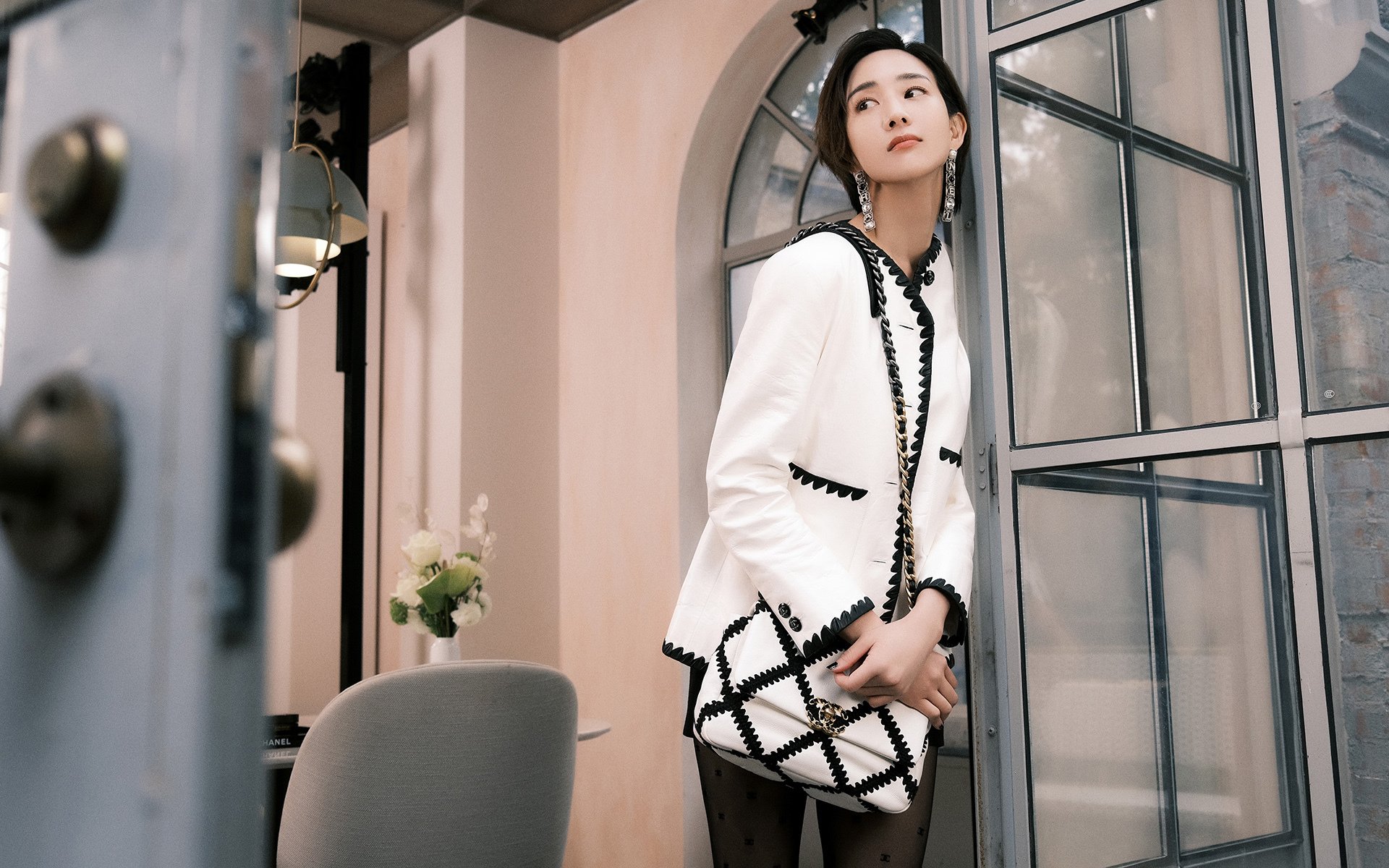 开云官网APP下载-团队默契增强，接力表现亮眼，团队默契配合